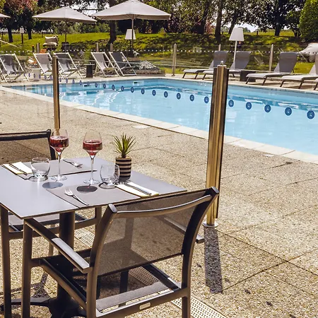 Novotel Hotel 4*