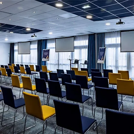 Novotel 4* Beaune (Cote d'Or)
